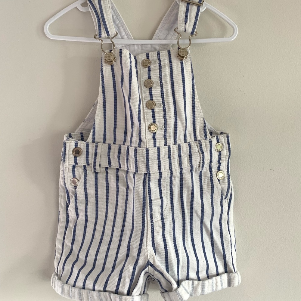 Overall shorts